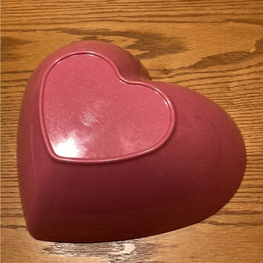 Heart Shaped Cake Pan and Mixing Bowl Set EUC